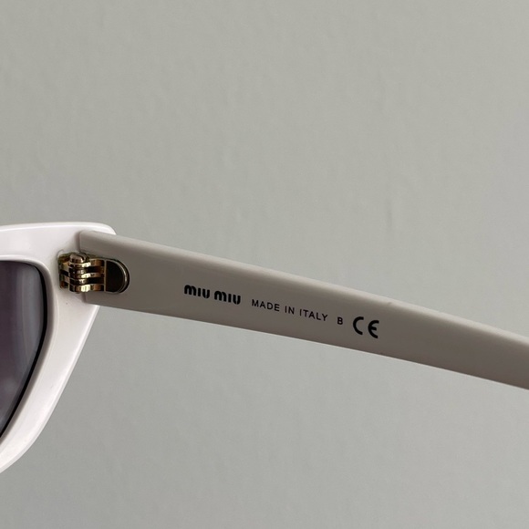 MIU MIU RHINESTONE CATEYE SUNGLASSES - Picture 4 of 7